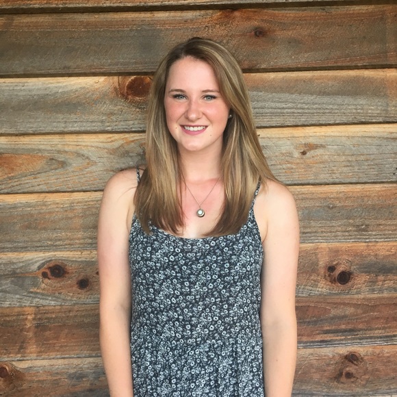 Meet your Posher, Rachel - Picture 1 of 1